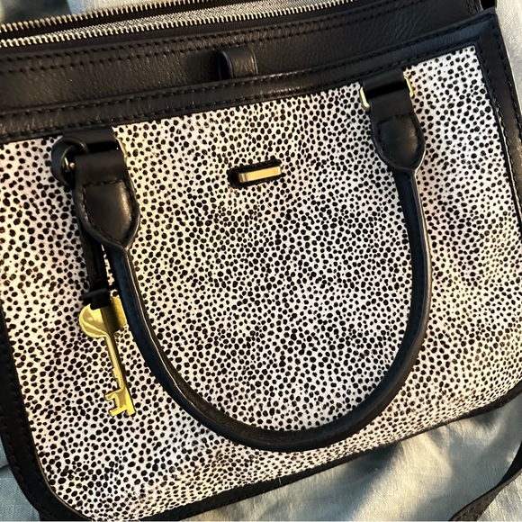 Fossil Purse, black leather with cheetah print panel on front - Picture 6 of 6